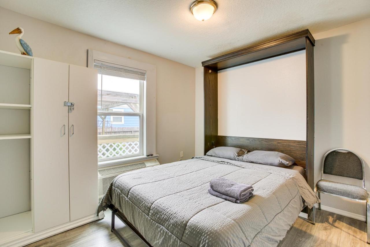 Galveston Cottage About 1 Mi To Beach Pet Friendly! Exterior photo